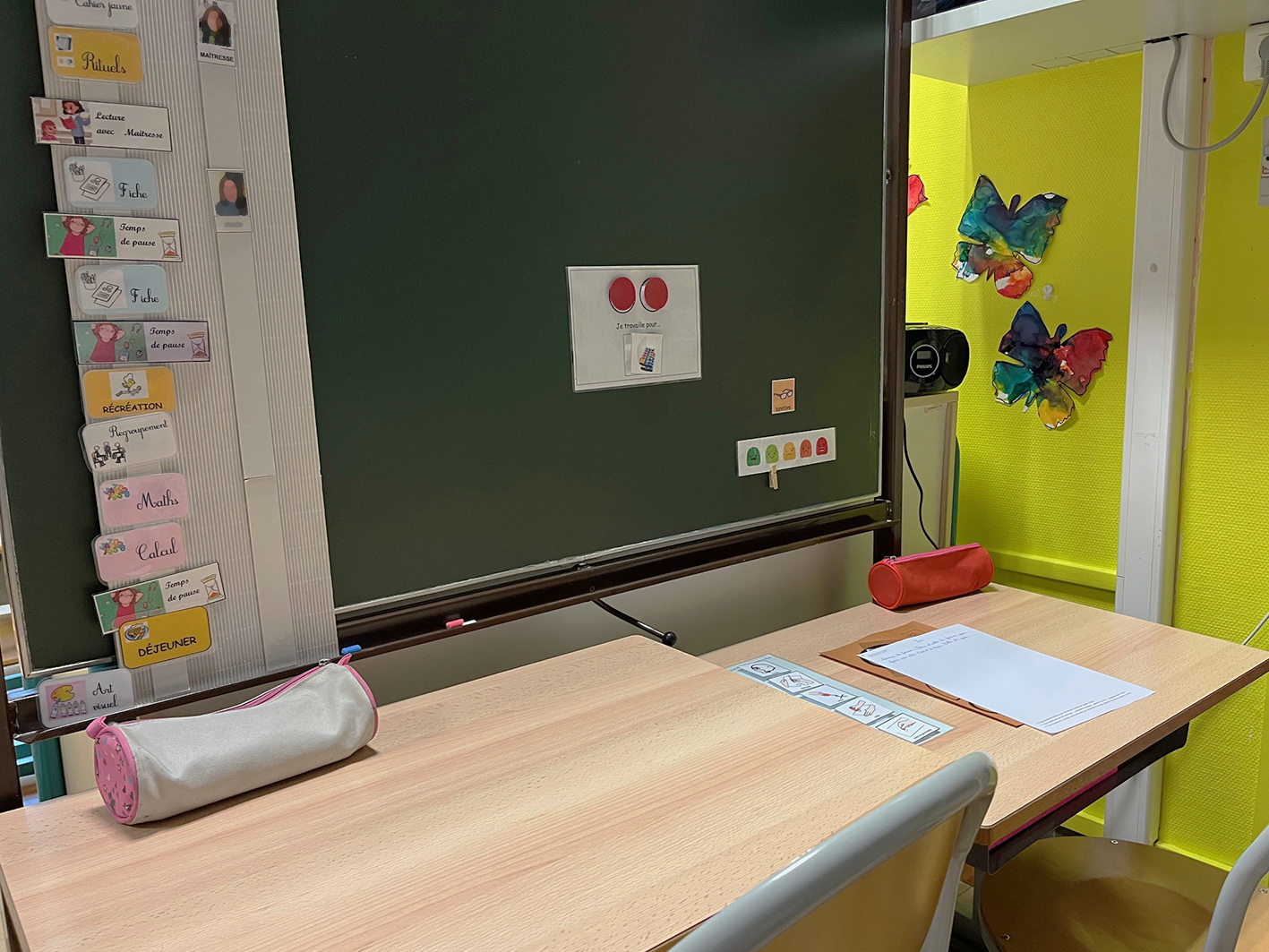Espace individuel pour élève avec autisme